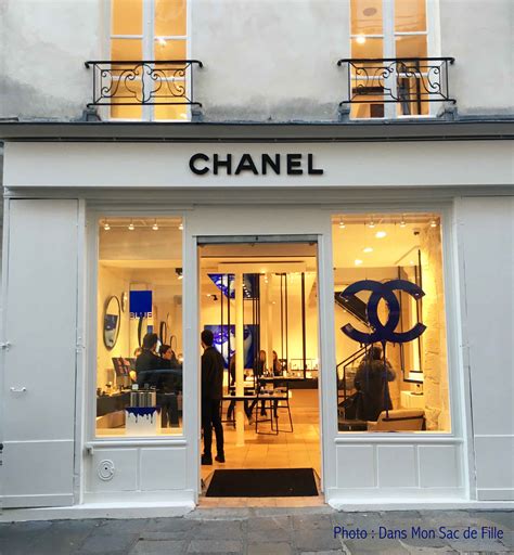 chanel boutique.